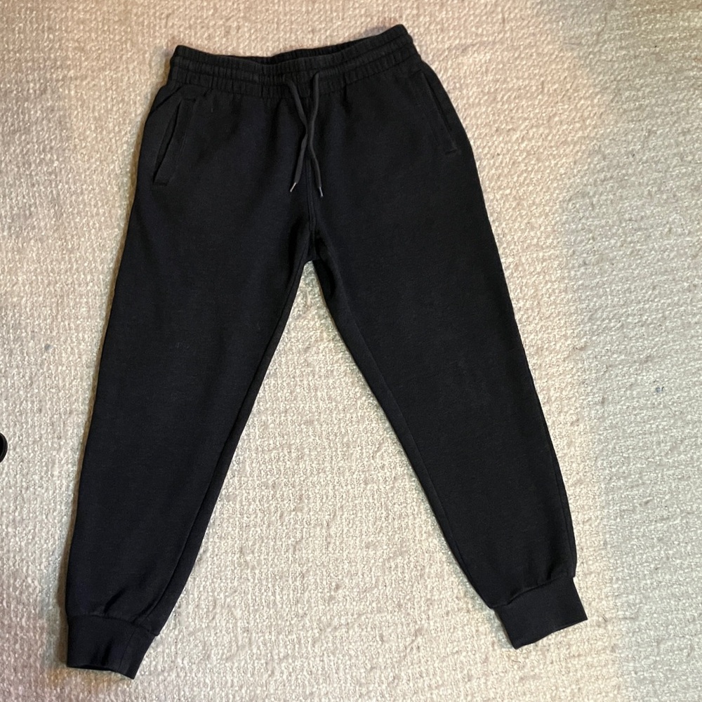 🏈 H&M DIVIDED MENS SIZE MEDIUM FARK GRAY JOGGERS